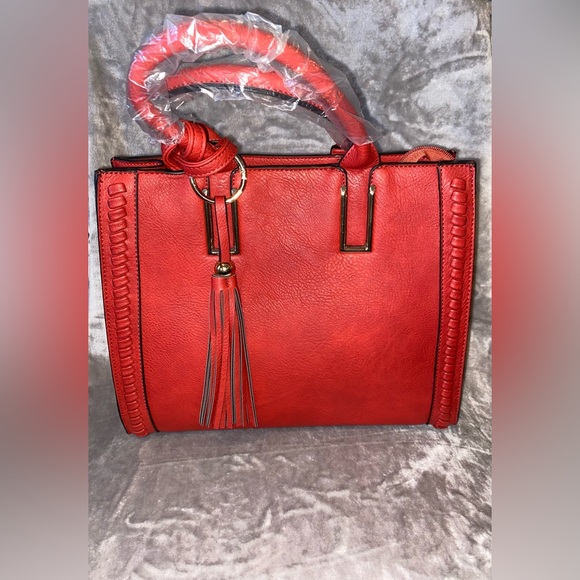 ✨Fashion Bag✨ Large Red Purse and matching wallet - Picture 1 of 3